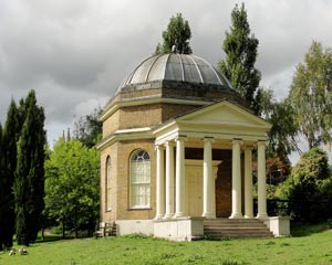 Image of Garrick's Temple and Lawn